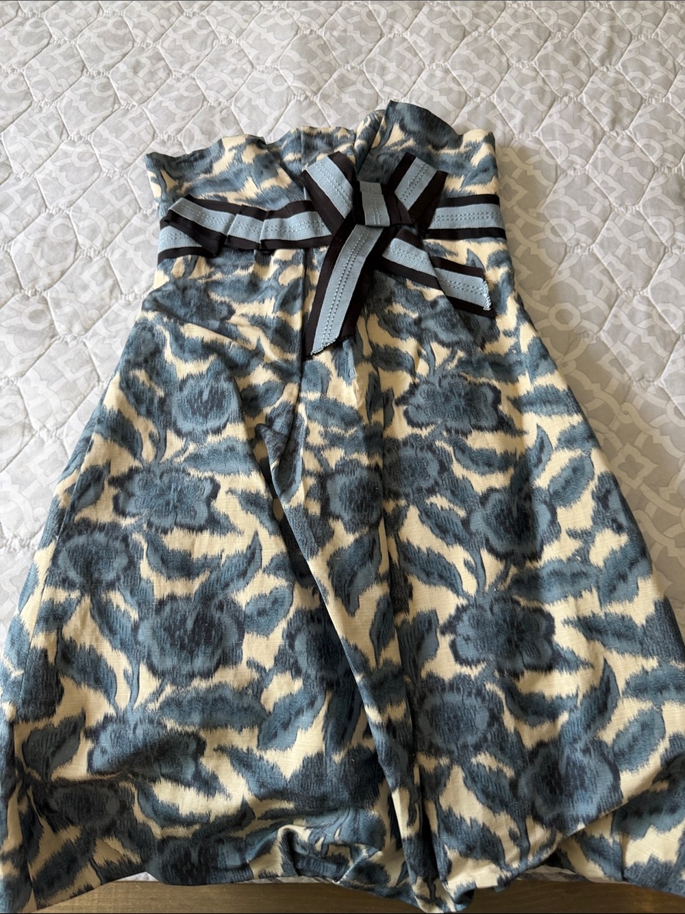 BCBGMaxAzria Blue and Cream Floral Strapless Dress with Ribbon Belt